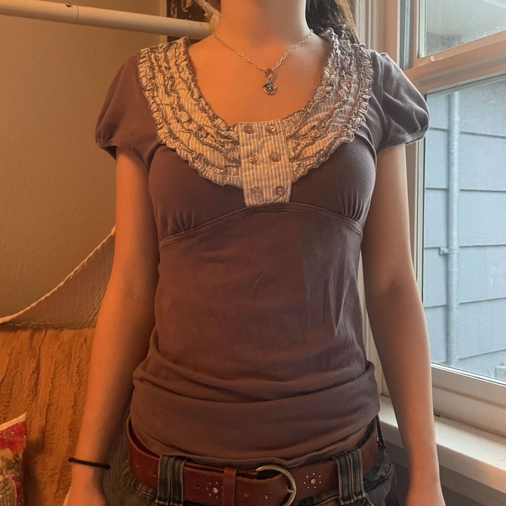 frilly detailed t-shirt with tie-back